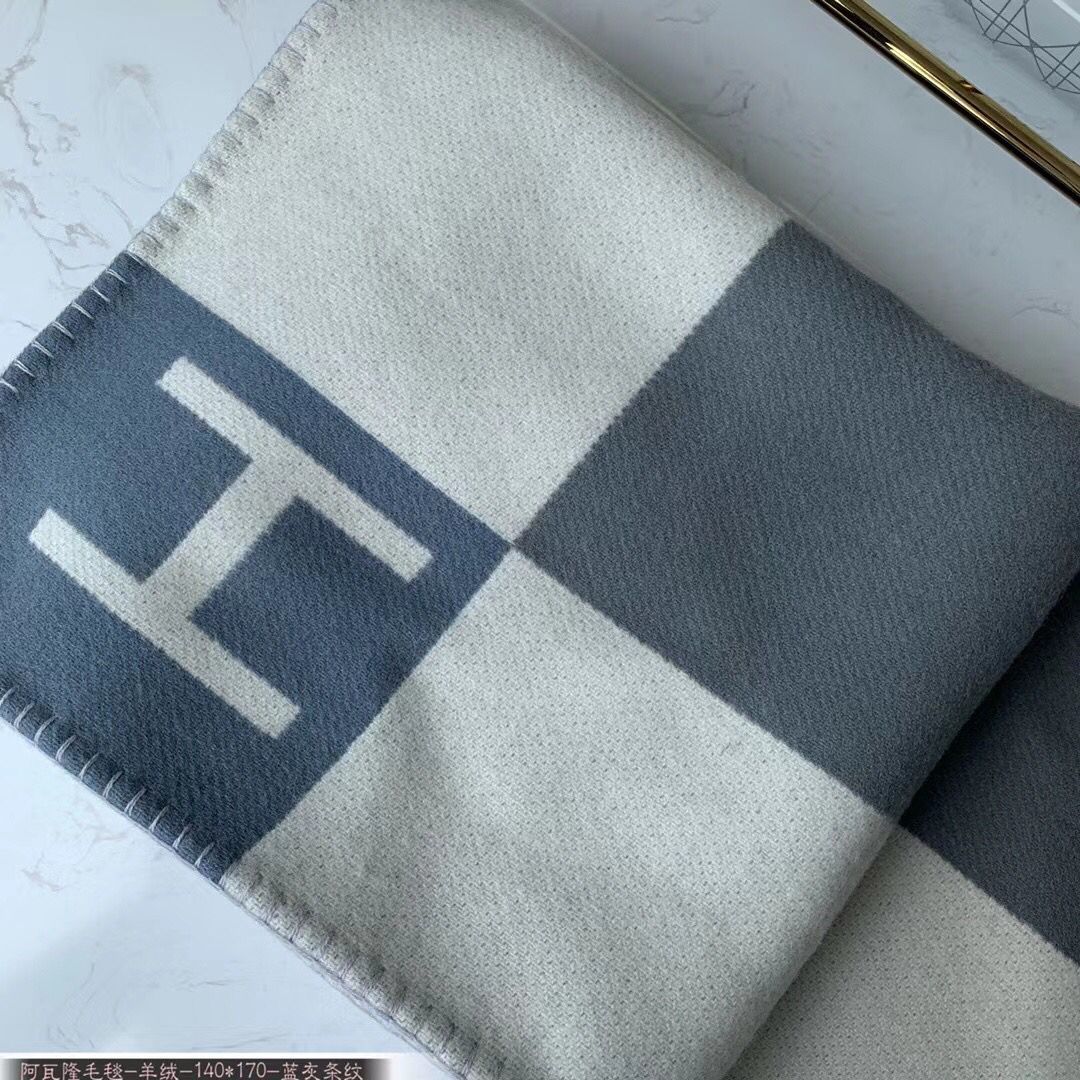 Hermes Ecru Gris Avalon Vibration Throw Blanket - Image 4