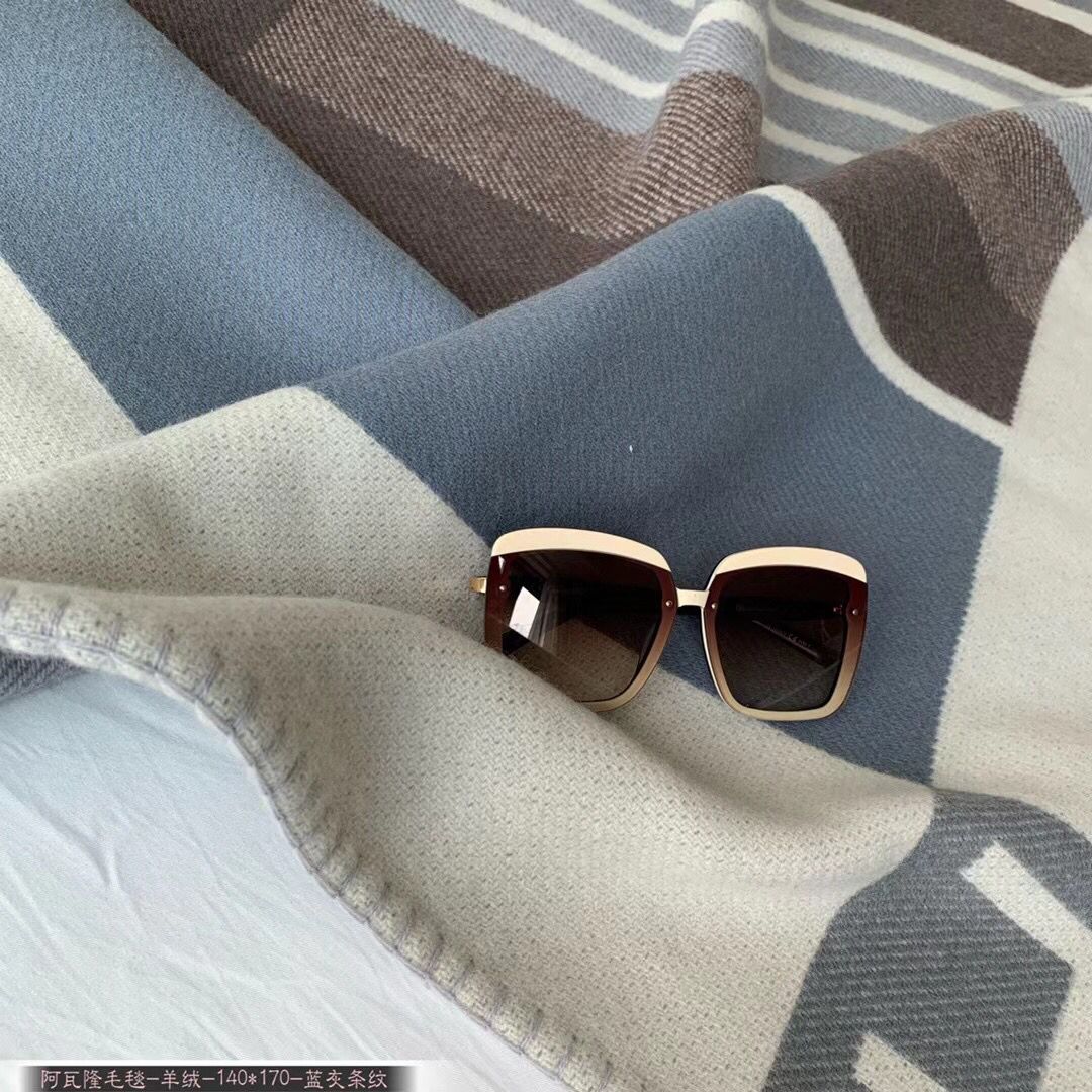 Hermes Ecru Gris Avalon Vibration Throw Blanket - Image 10