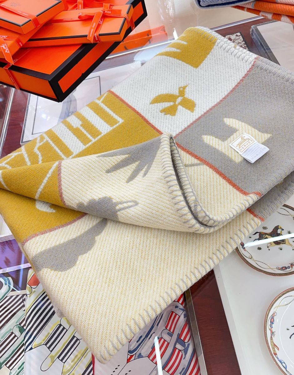 Hermes Avalon Epopee Blanket in Jaune Wool and Cashmere - Image 7