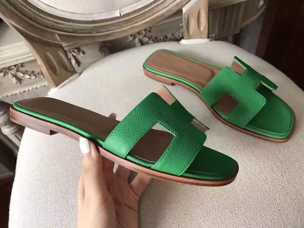 Hermes Oran Sandals In Bamboo Epsom Leather - Image 5
