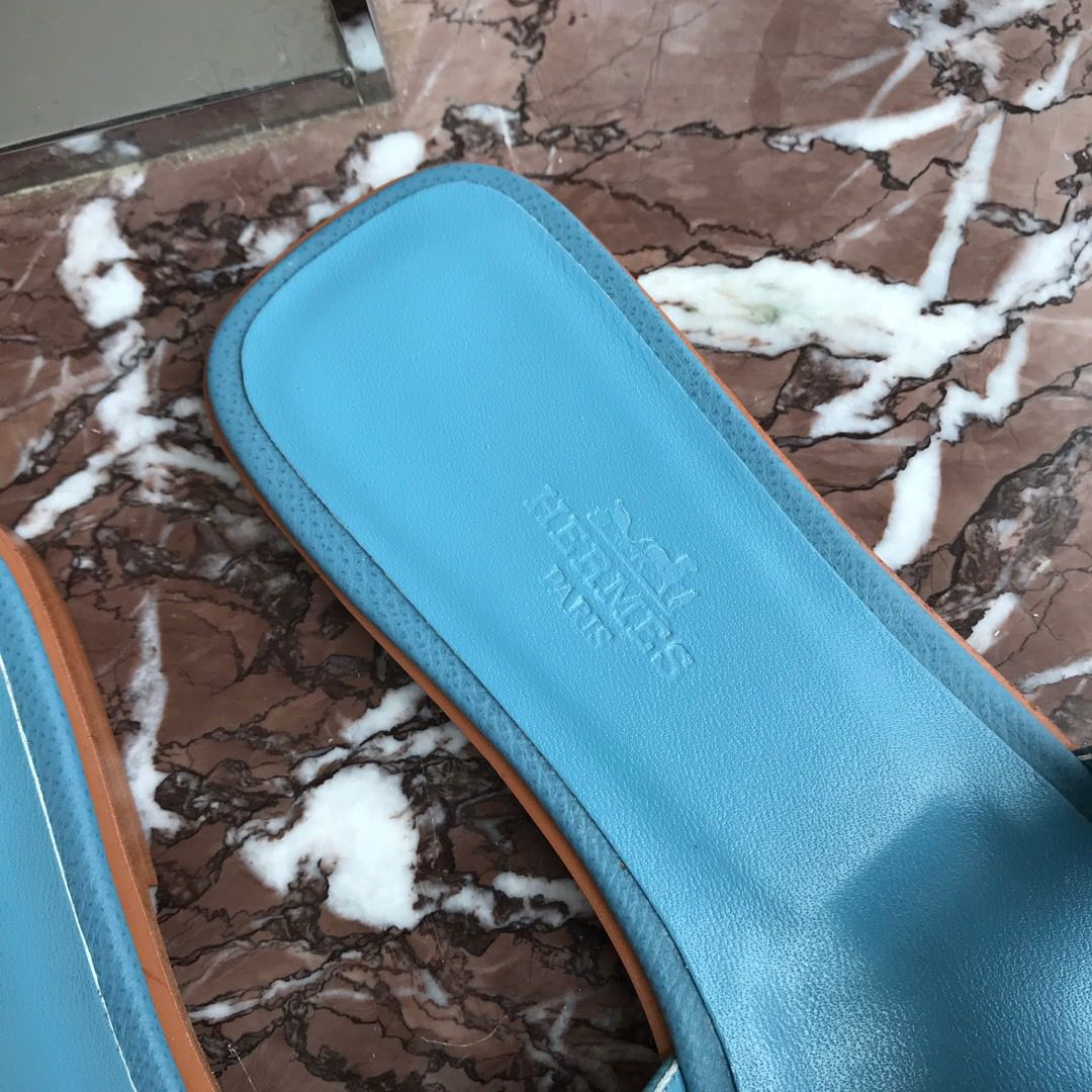 Hermes Oran Slide Sandals In Blue du Nord Epsom Calfskin - Image 4