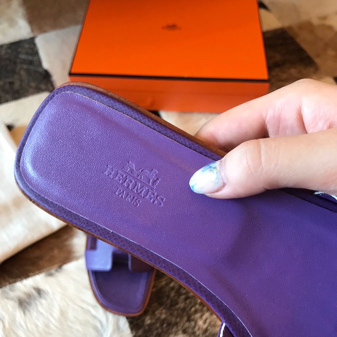 Hermes Oran Slide Sandals In Crocus Epsom Calfskin - Image 4