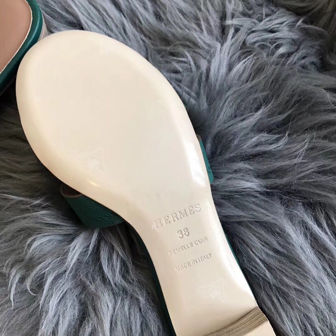 Hermes Oran Perforated Sandals In Malachite Epsom Leather - Image 4