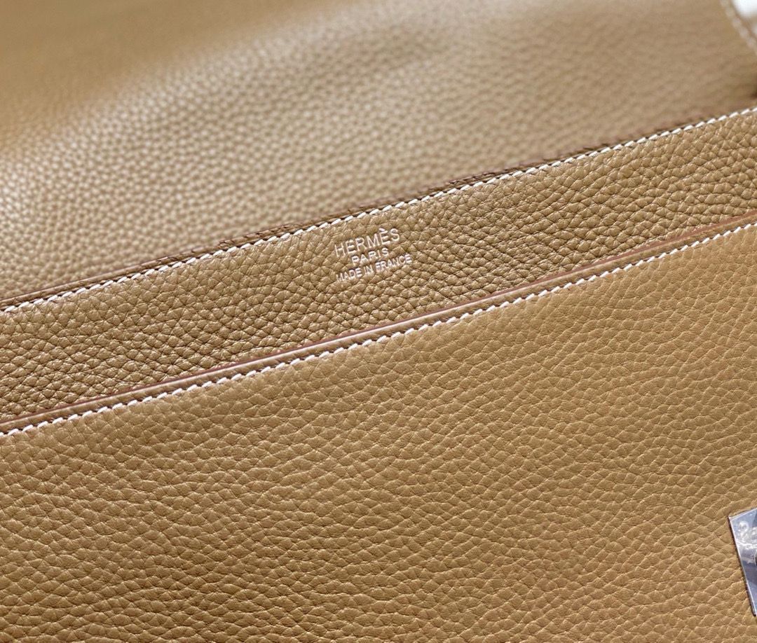 Hermes Steve 30 Messenger Bag in Taupe Clemence Leather - Image 6