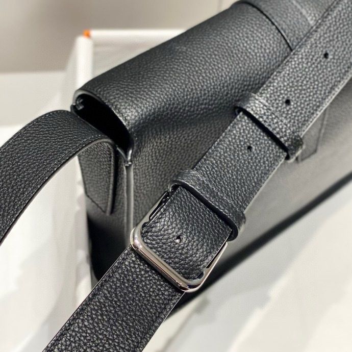 Hermes Steve Light Junior Messenger Bag in Black Clemence Leather - Image 5