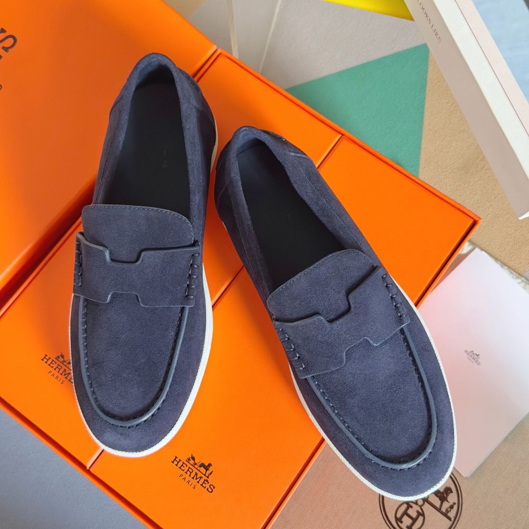Hermes Men's Job Loafers in Blue Suede Calfskin - Image 3