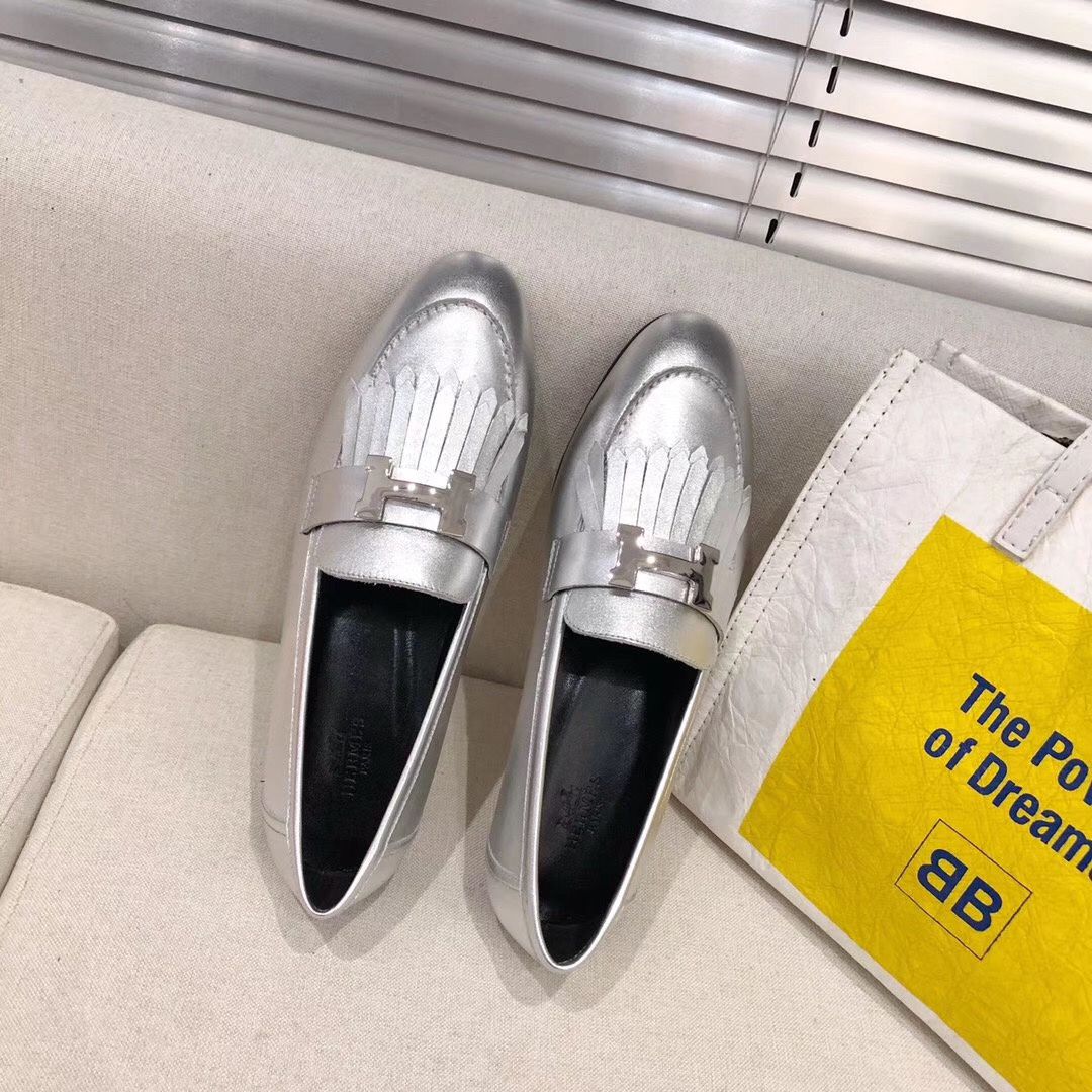 Hermes Royal Loafers In Silver Metallic Lambskin - Image 5