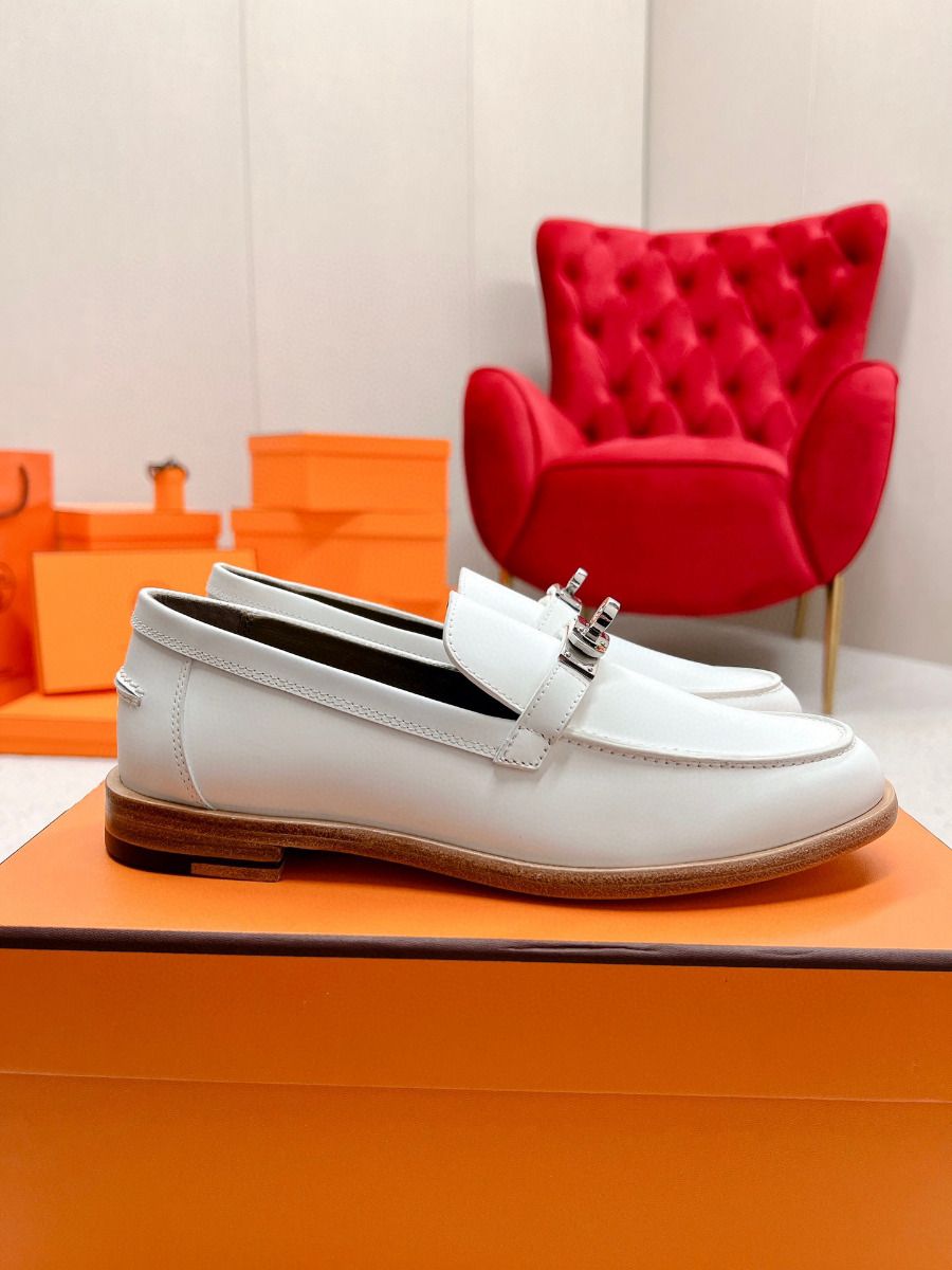 Hermes Women's Destin Loafers in White Leather - Image 4