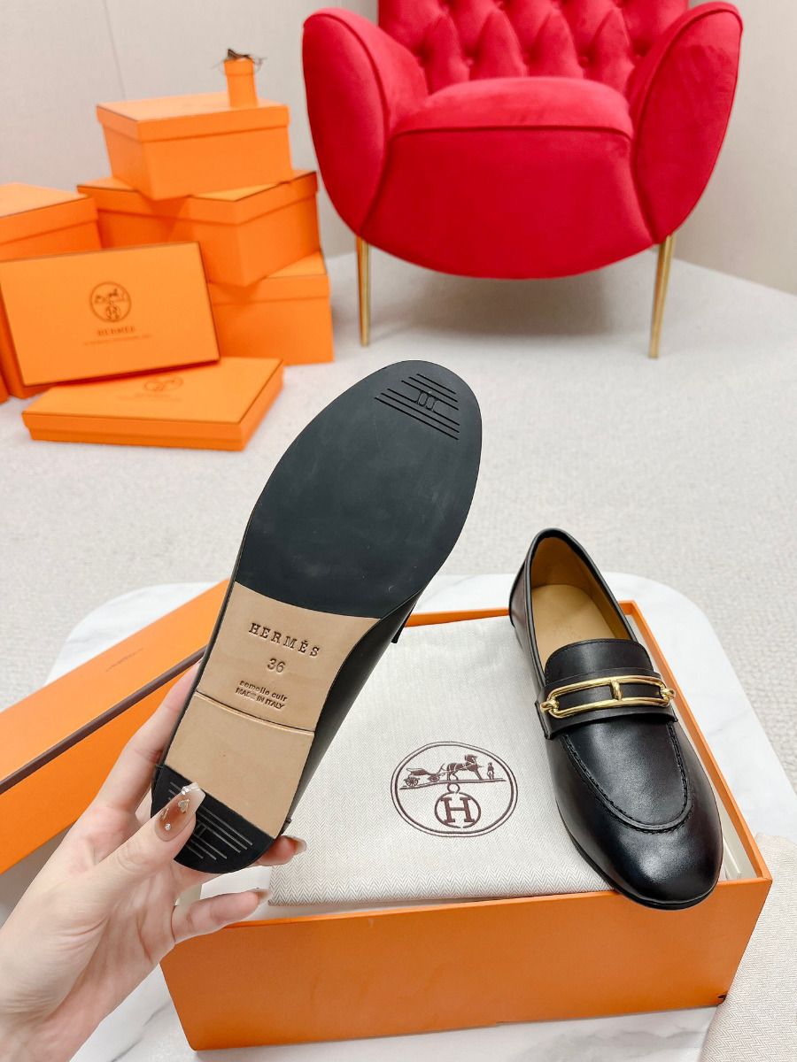 Hermes Women's Colette Loafers in Black Leather - Image 9