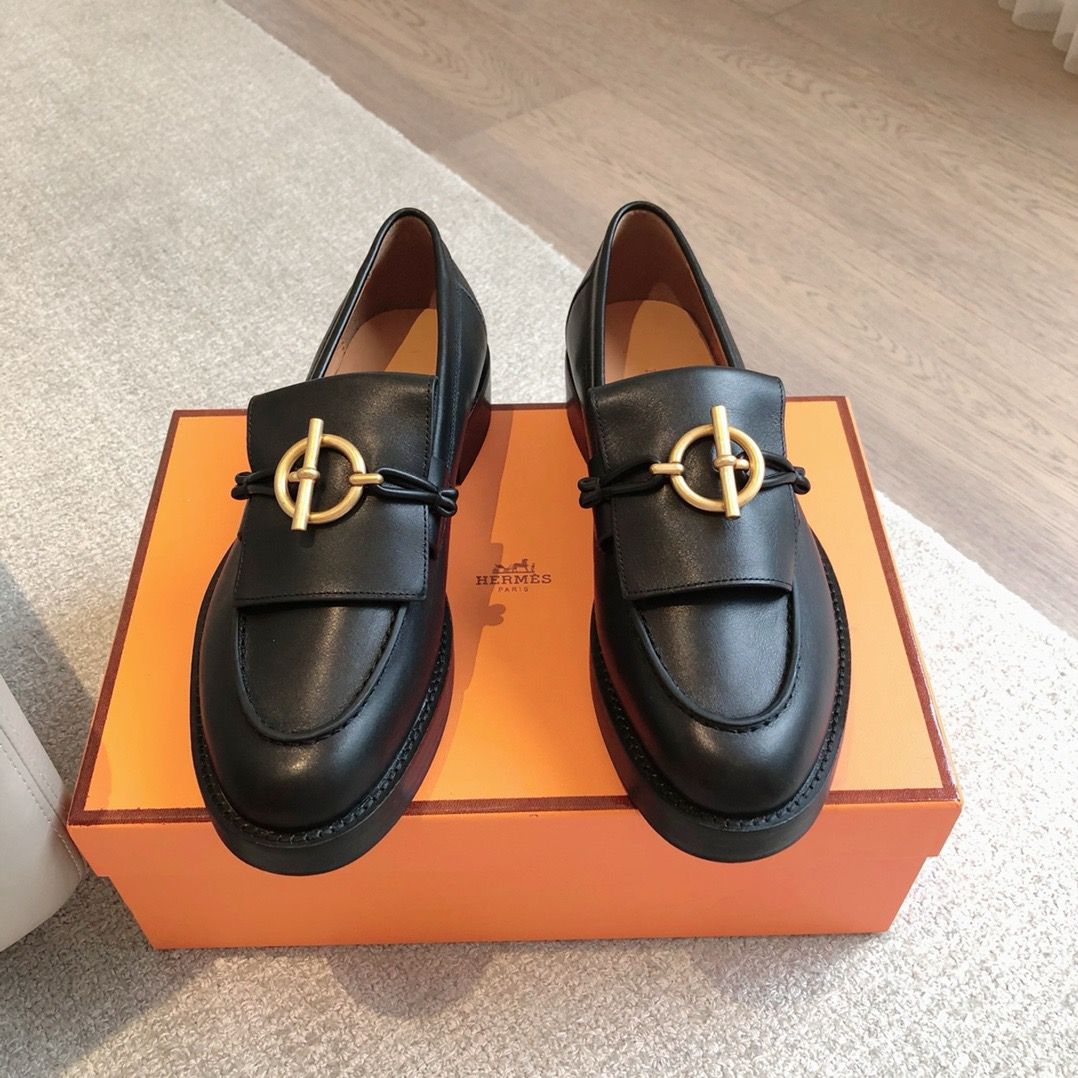 Hermes Women's Impact Loafers in Black Leather - Image 4