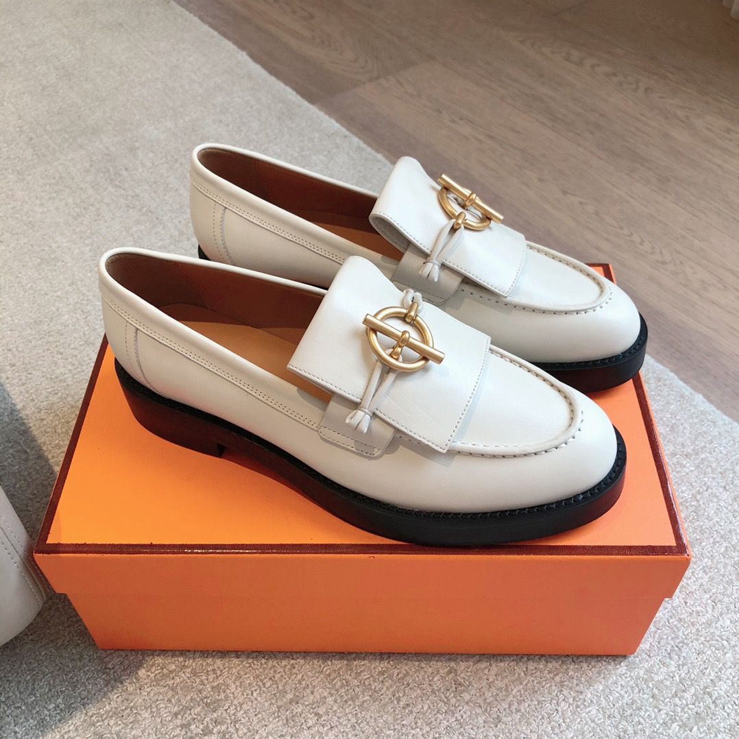 Hermes Women's Impact Loafers in White Leather - Image 3