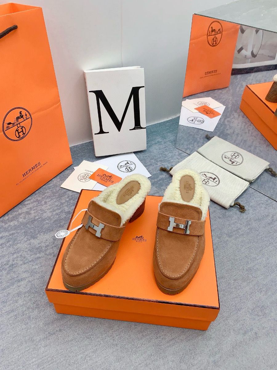 Hermes Flore 60 Mules in Brown Suede with Shearling - Image 3
