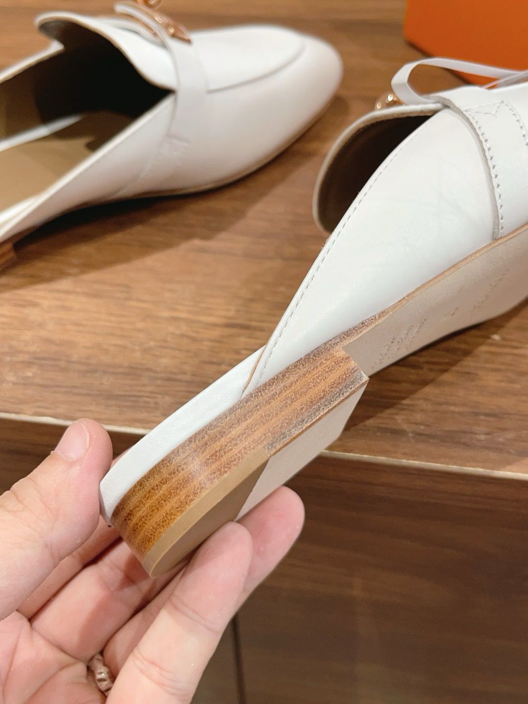 Hermes Women's Oz Mules in White Calfskin - Image 10