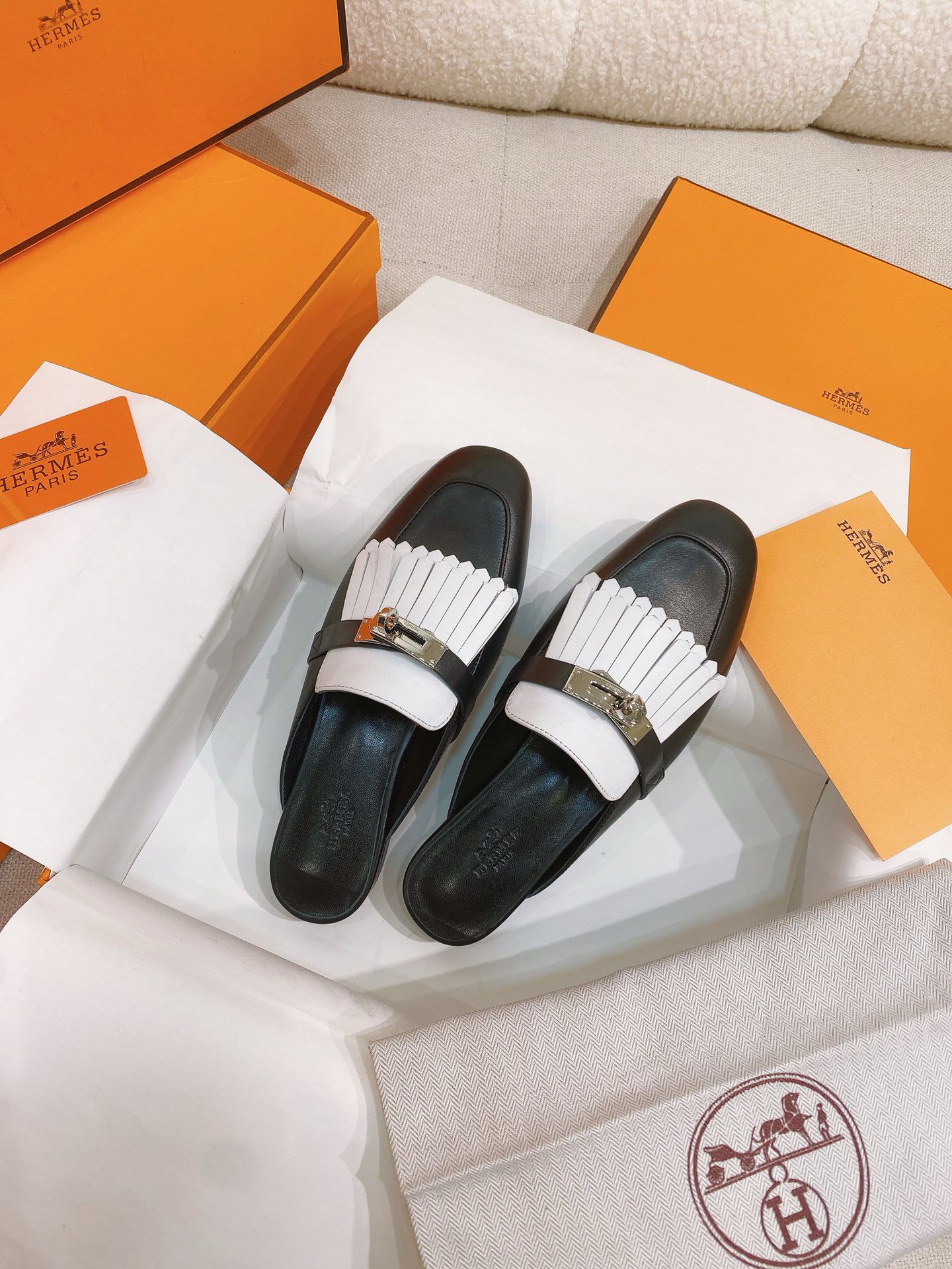 Hermes Women's Oz Mules with Fringed in Black/White Leather - Image 4