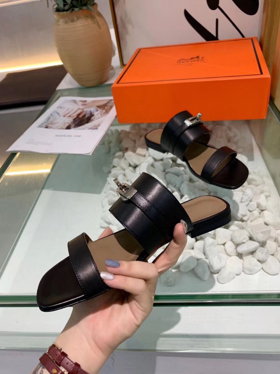 Hermes Avenue Sandals In Black Calfskin - Image 5