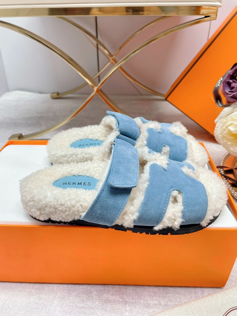 Hermes Women's Chypre Sandals in Blue Suede with Shearling - Image 3