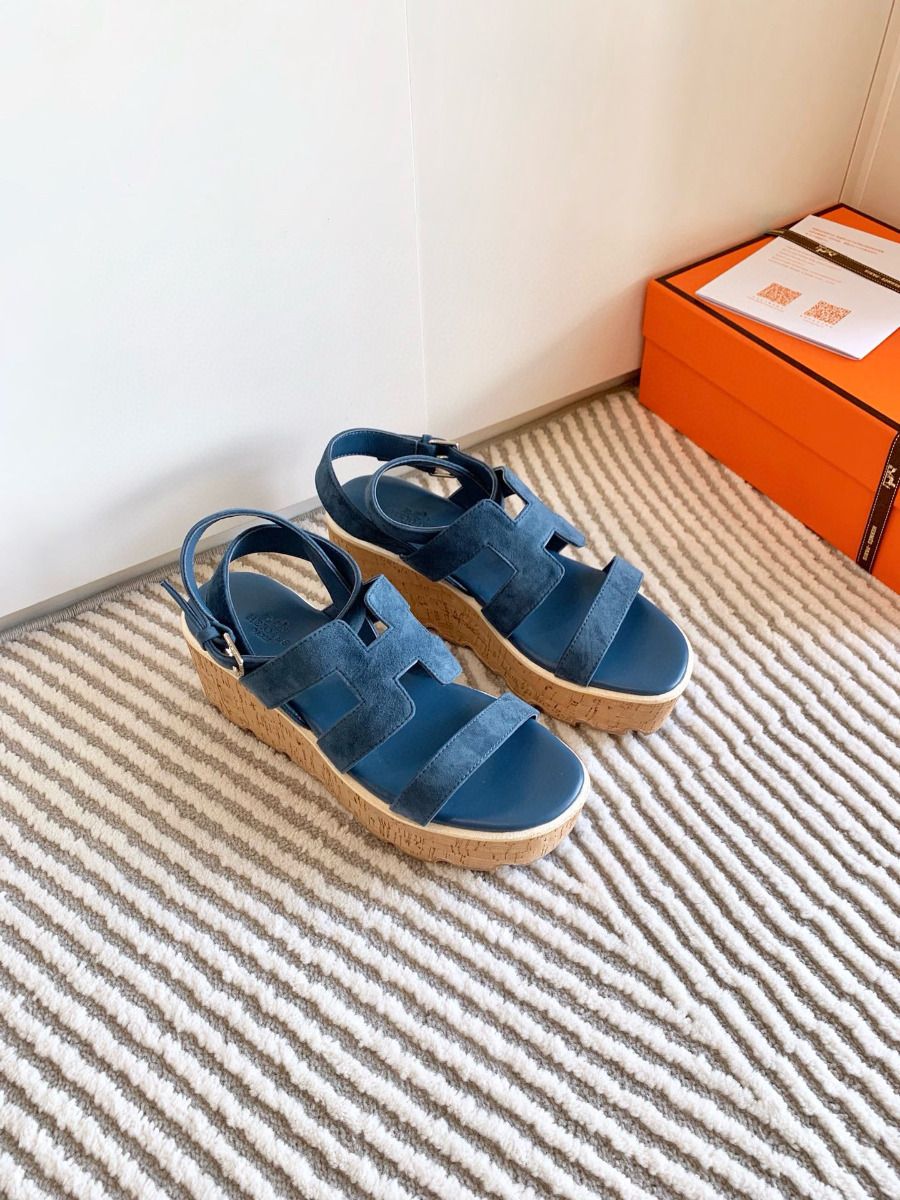 Hermes Havane 30 Sandals in Blue Suede Leather - Image 5