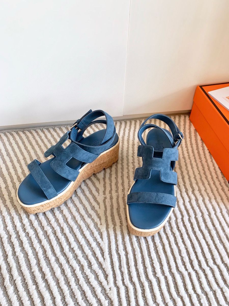 Hermes Havane 30 Sandals in Blue Suede Leather - Image 7