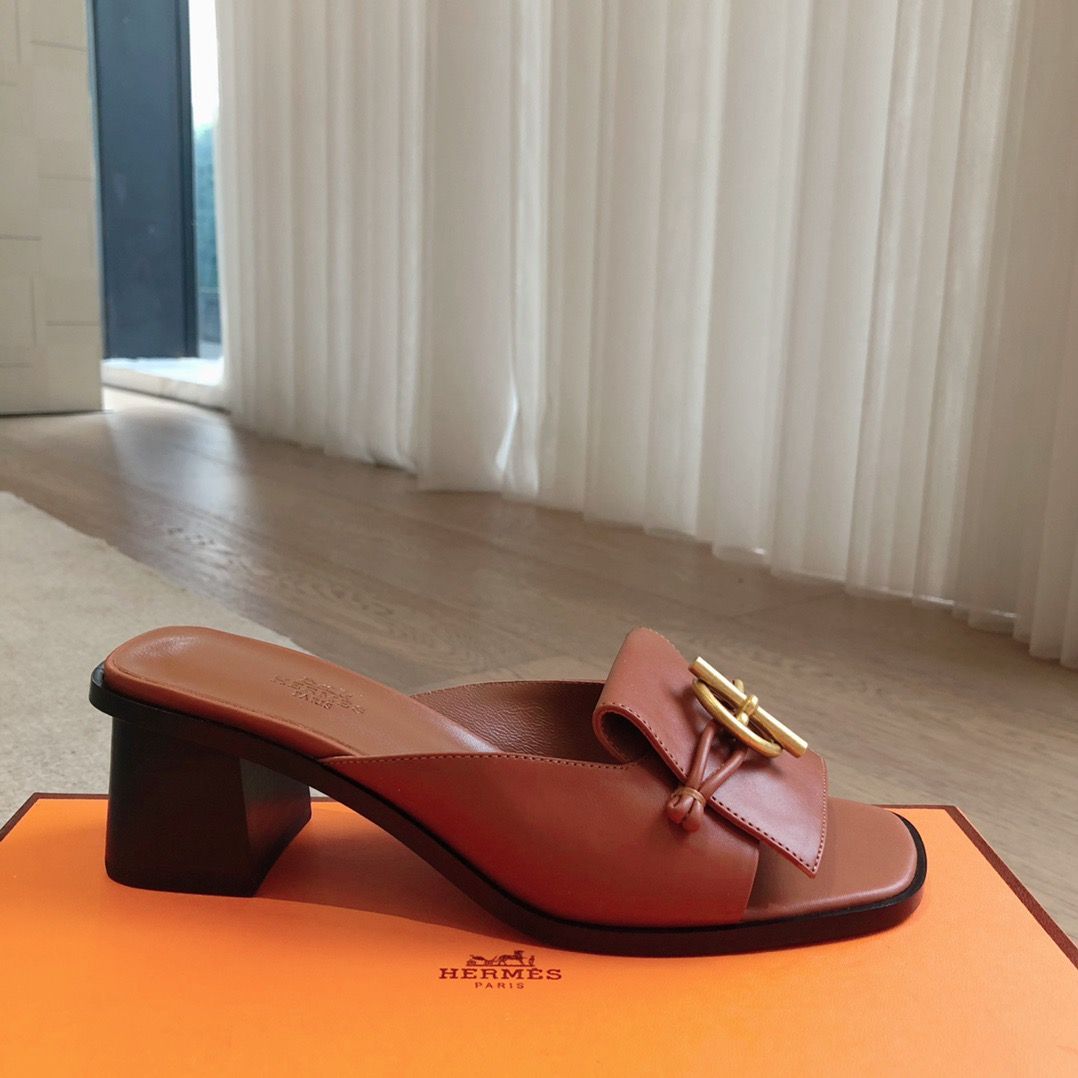 Hermes Women's Ilot 50 Sandals in Brown Leather - Image 9