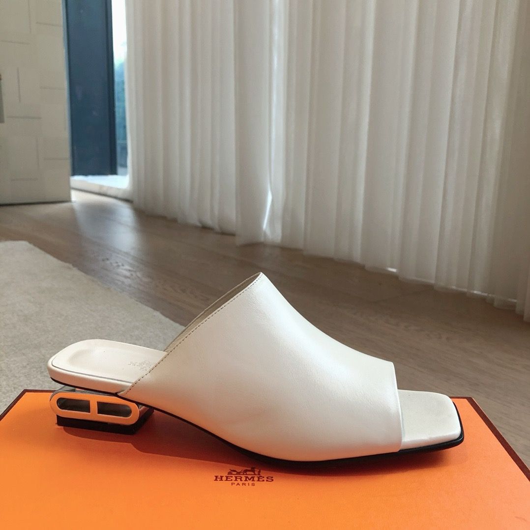 Hermes Women's Idole Sandals in White Leather - Image 8