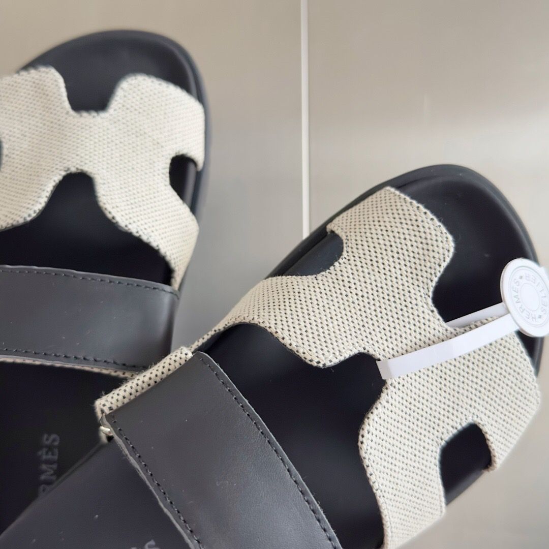 Hermes Women's Chypre Sandals In Canvas with Black Leather - Image 5