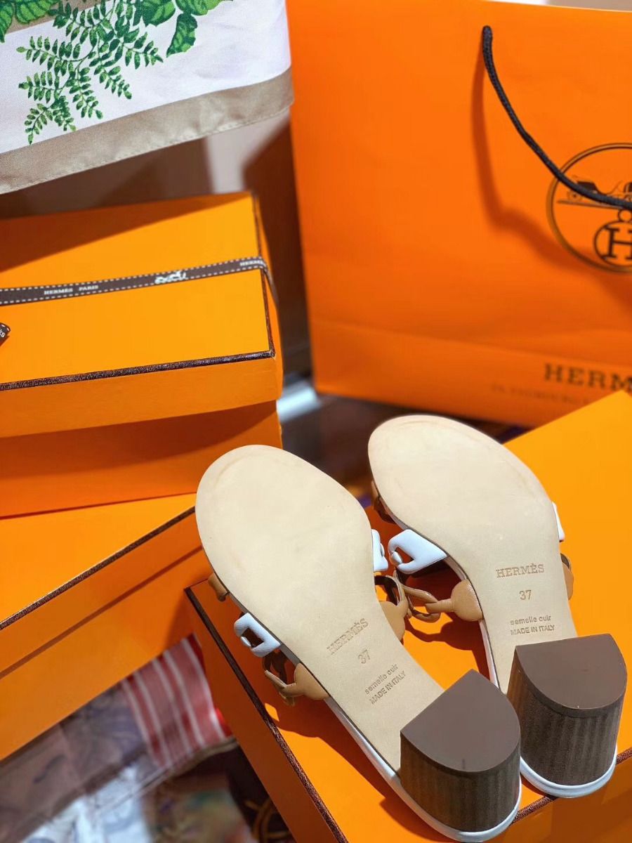 Hermes Tandem Sandals In Brown/White Lambskin - Image 4