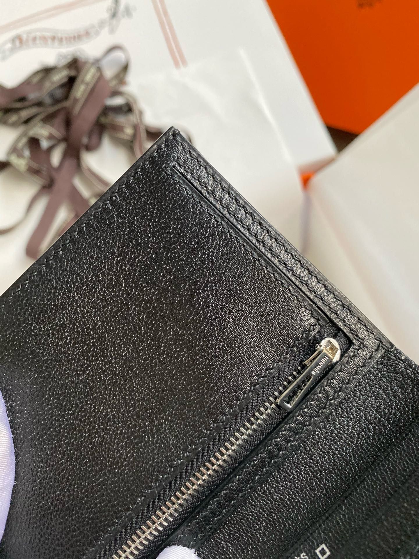 Hermes Bearn Compact Wallet in Black Shiny Alligator Leather - Image 6