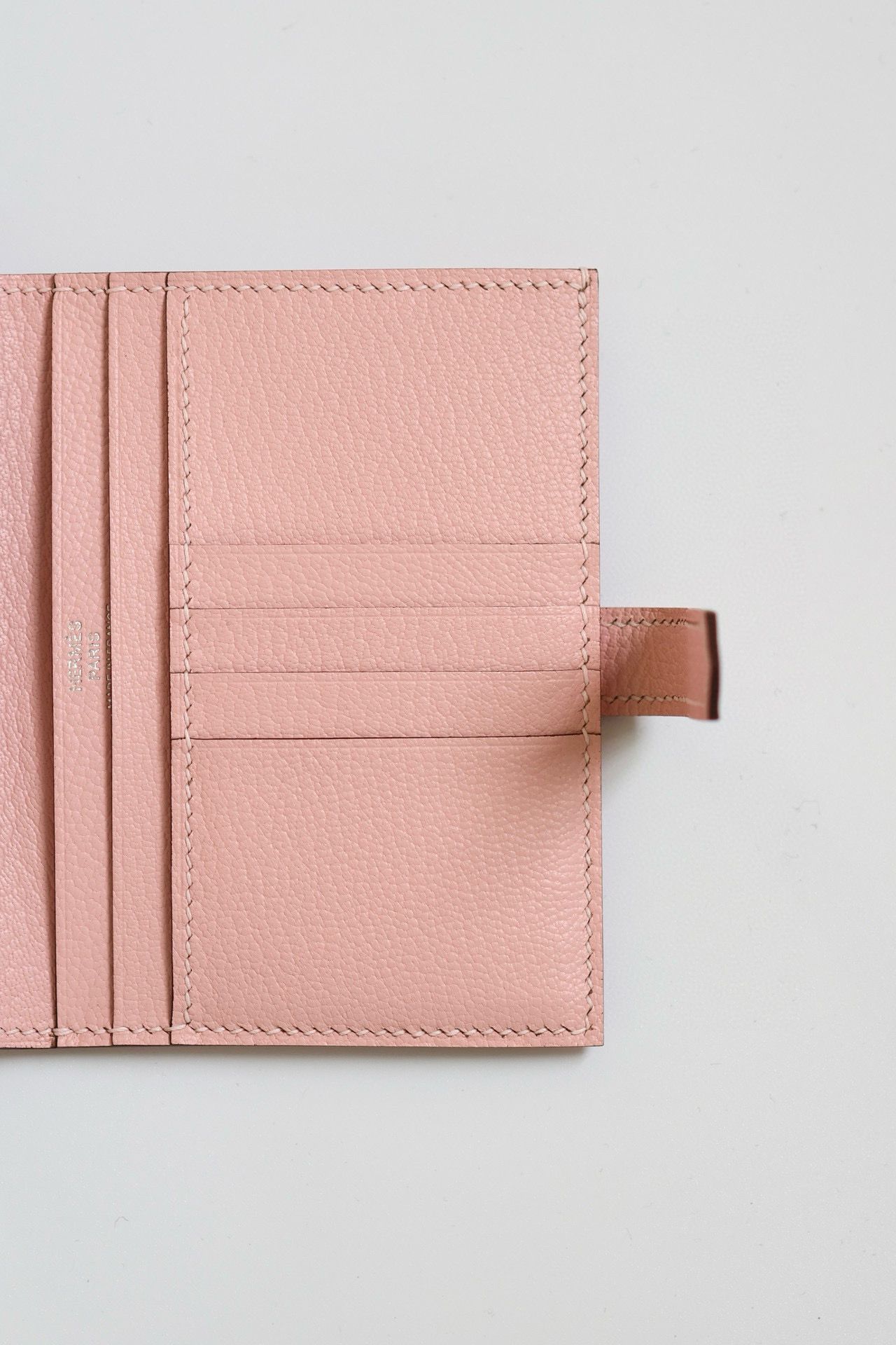 Hermes Bearn Compact Handmade Wallet in Rose Sakura Chevre Mysore Goatskin - Image 7