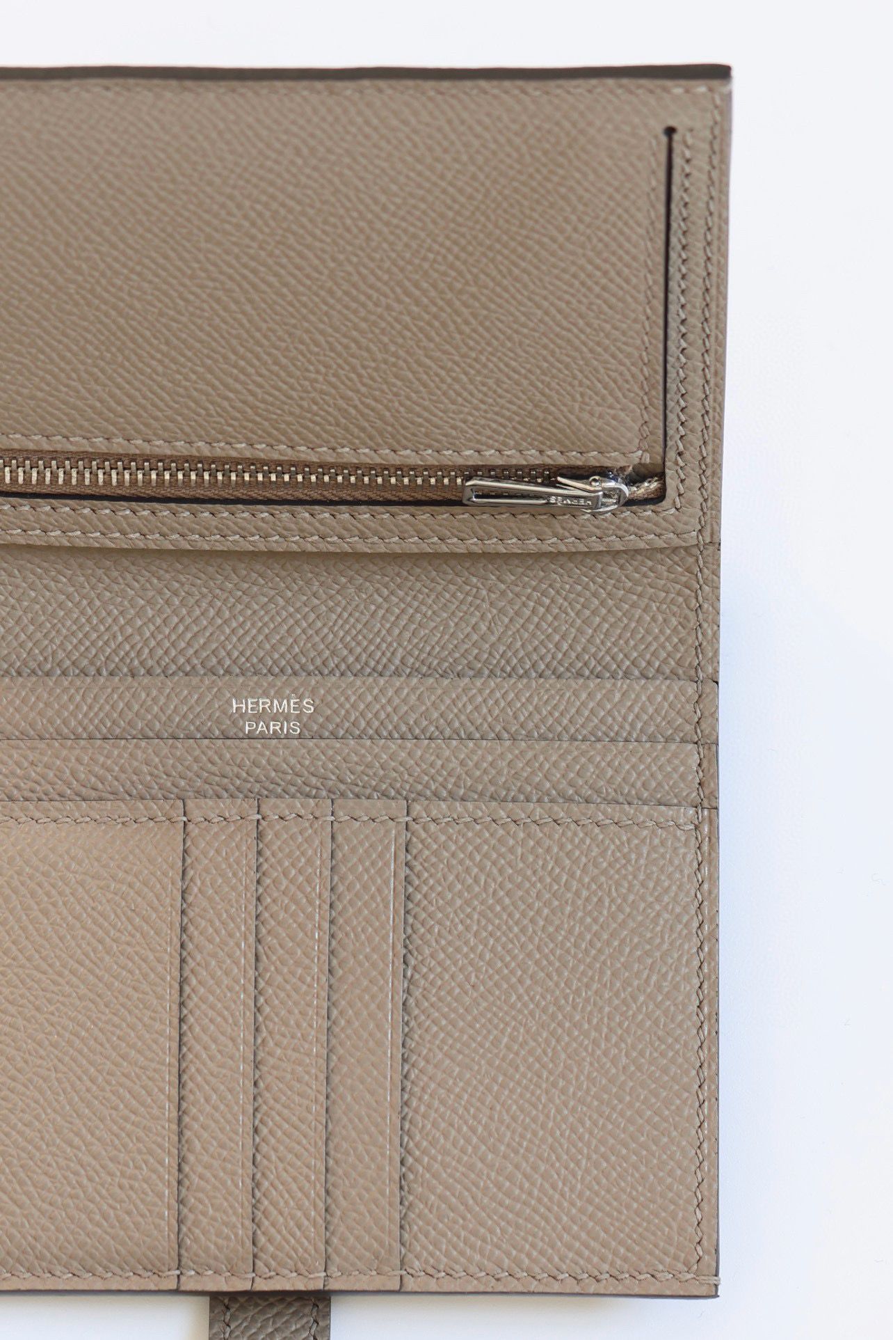 Hermes Bearn Compact Handmade Wallet in Gris Asphalt Epsom Calfskin - Image 8