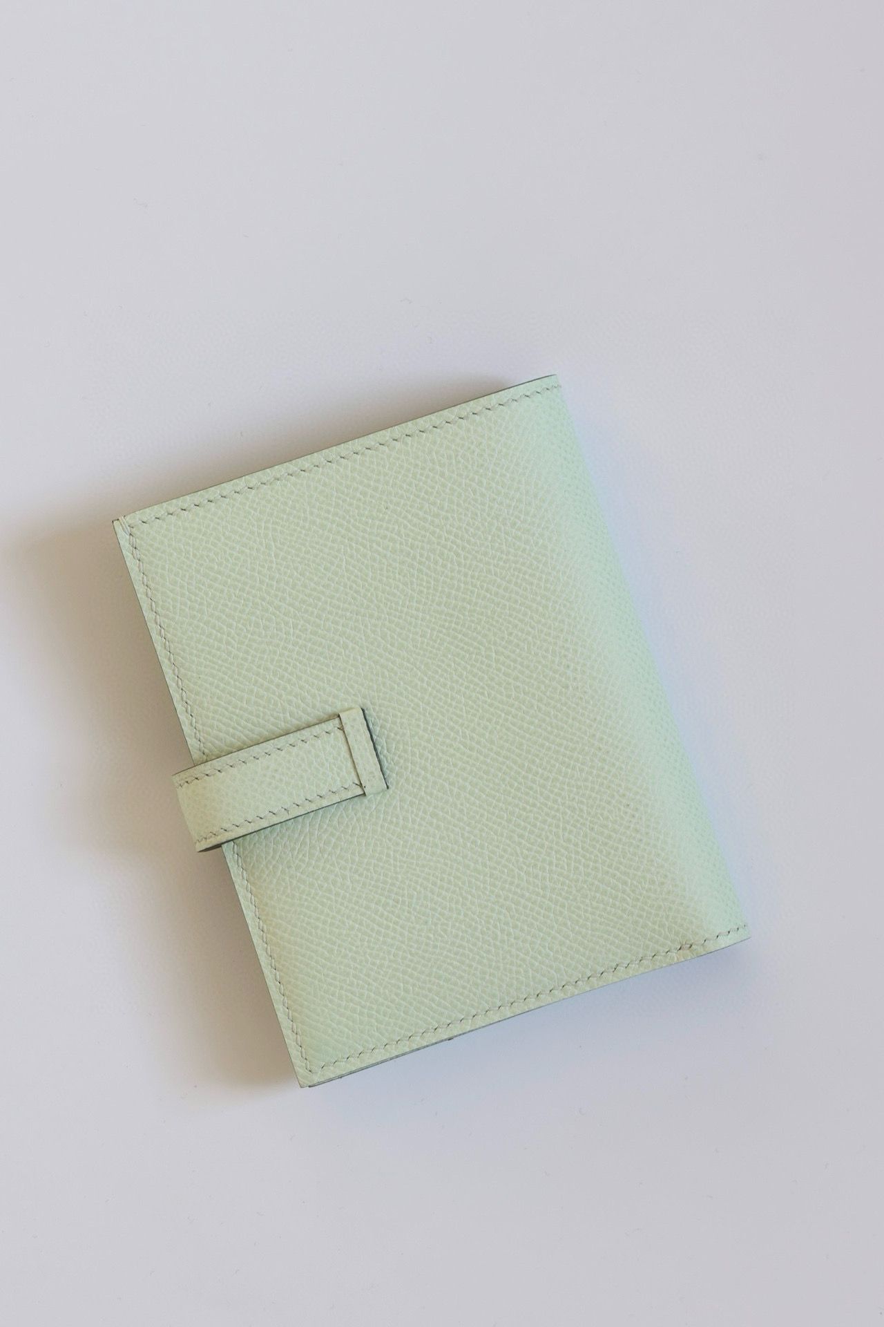 Hermes Bearn Compact Handmade Wallet in Vert Fizz Epsom Calfskin - Image 10