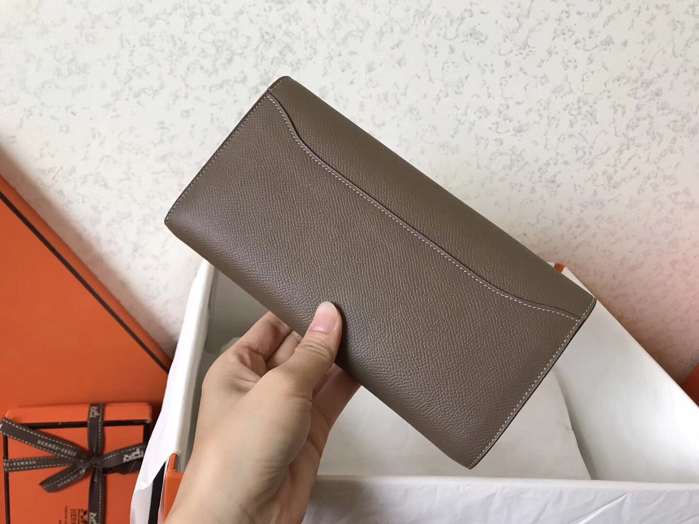 Hermes Constance Long Wallet In Taupe Epsom Leather - Image 9