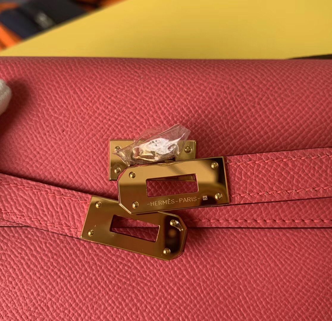 Hermes Kelly Classique To Go Wallet In Rose Lipstick Epsom Calfskin - Image 4