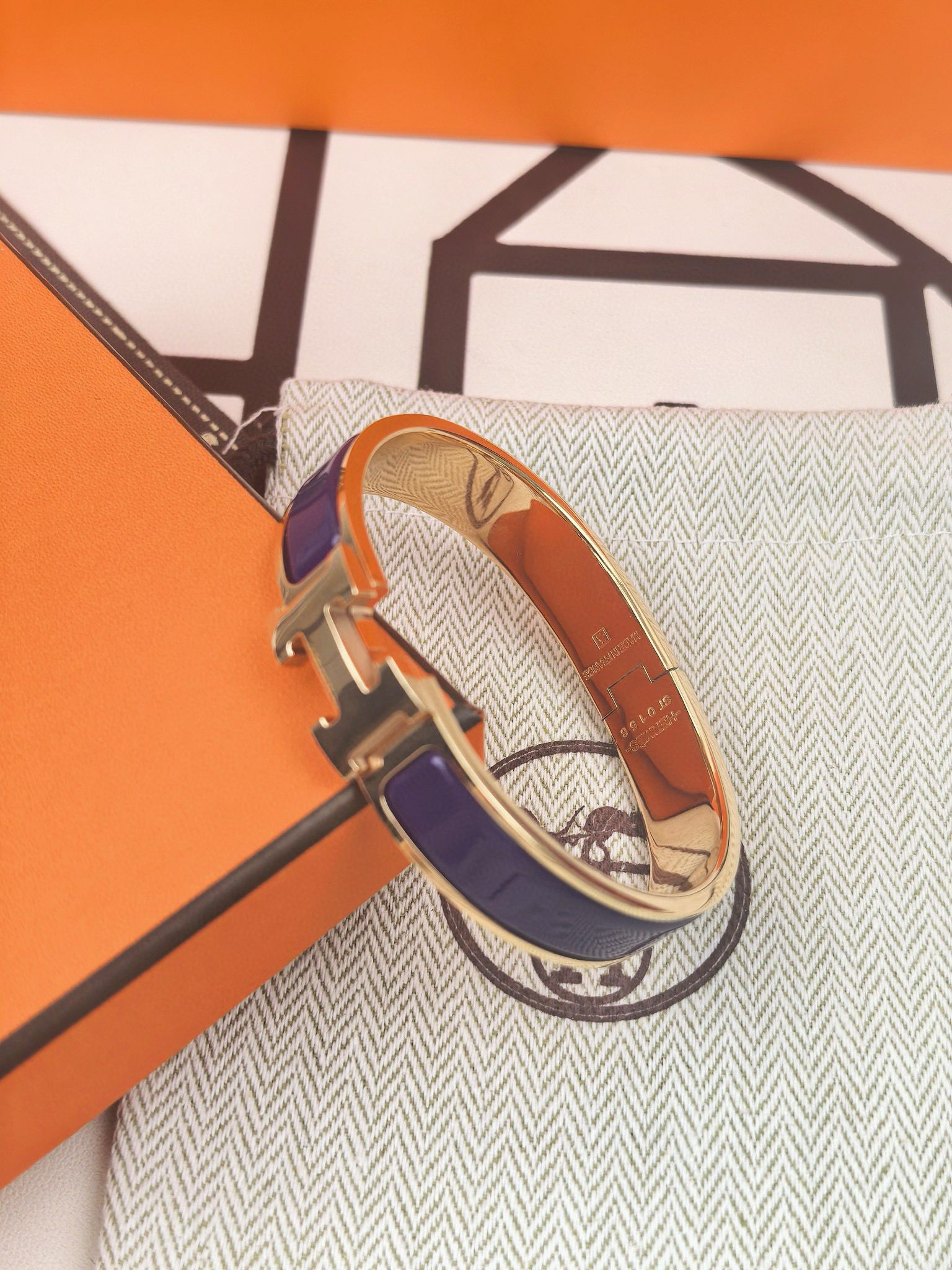 Hermes Anemone Iris Enamel Clic H Bracelet - Image 13